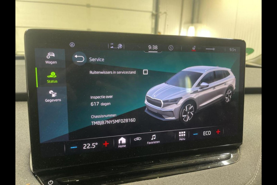 Škoda ENYAQ iV 60 Airco ECC Navi Wireless Carplay Sportpack Adaptive Cruise Control Trekhaak PDC Full LED 19" Velgen Ambient light