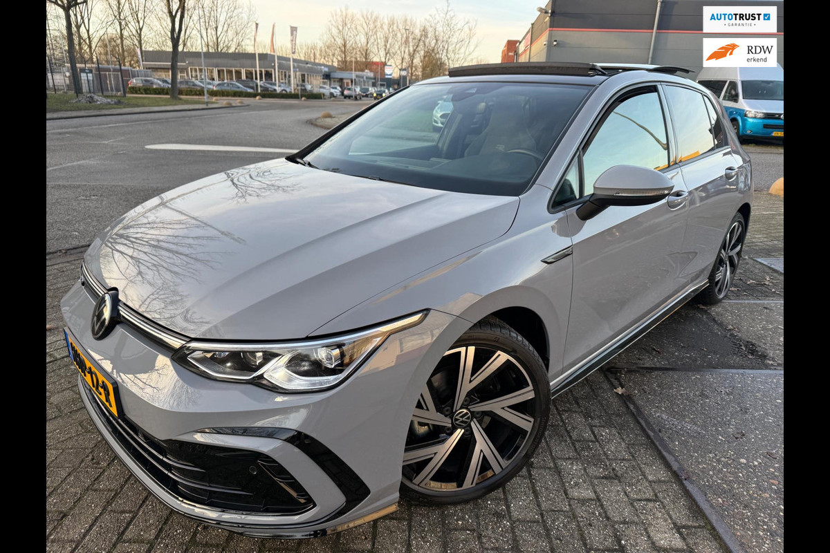 Volkswagen Golf 1.5 eTSI 2024 FACE-LIFT R-LINE DSG PANO ACC LEDER ALCANTARA