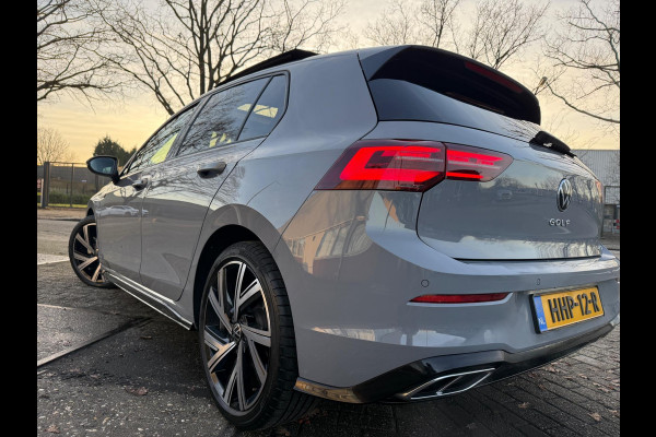 Volkswagen Golf 1.5 eTSI 2024 FACE-LIFT R-LINE DSG PANO ACC LEDER ALCANTARA