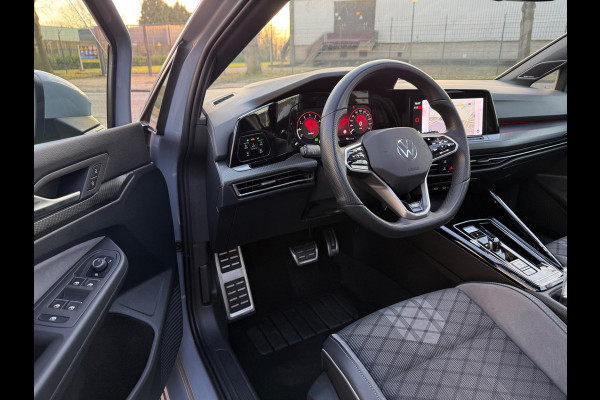 Volkswagen Golf 1.5 eTSI 2024 FACE-LIFT R-LINE DSG PANO ACC LEDER ALCANTARA