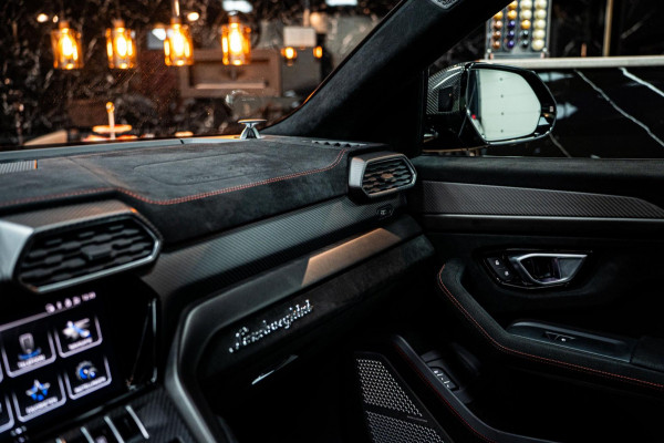 Lamborghini Urus Performante FULLCARBON|AKRA|B&O|PANO