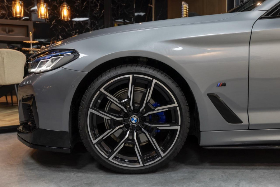 BMW 5 Serie Touring 520i M PAKKET|AUT|LEDER|CLIMATE|FULL