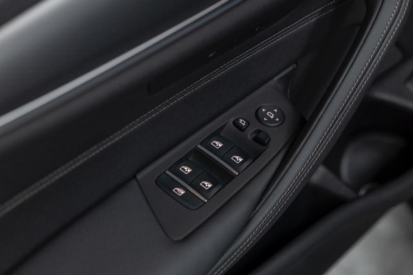 BMW 5 Serie Touring 520i M PAKKET|AUT|LEDER|CLIMATE|FULL