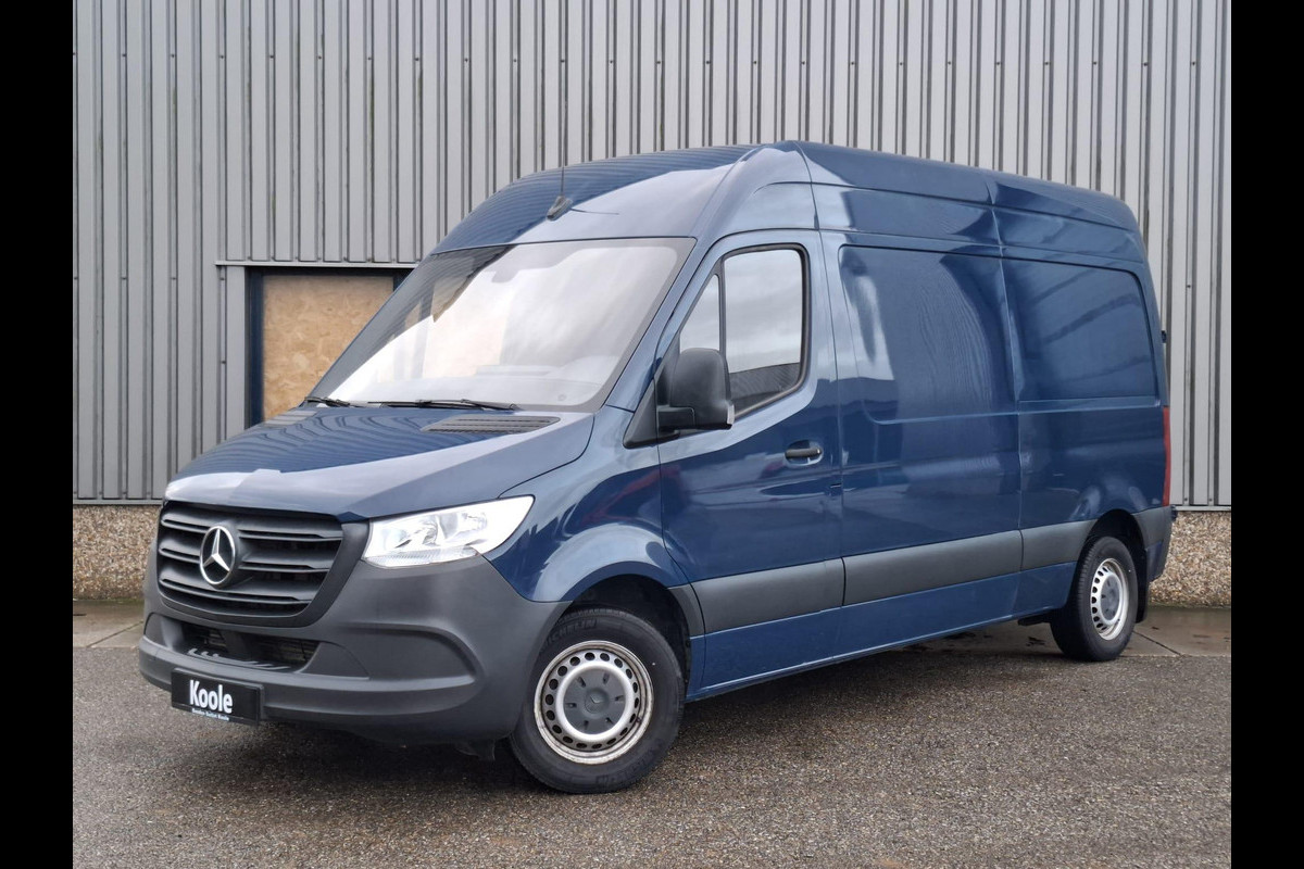 Mercedes-Benz Sprinter 311 CDI GB L2 FWD Functional 3.5T / AIRCO / CAMERA / 3 ZITS / DEALER ONDERHOUDEN / NAVI