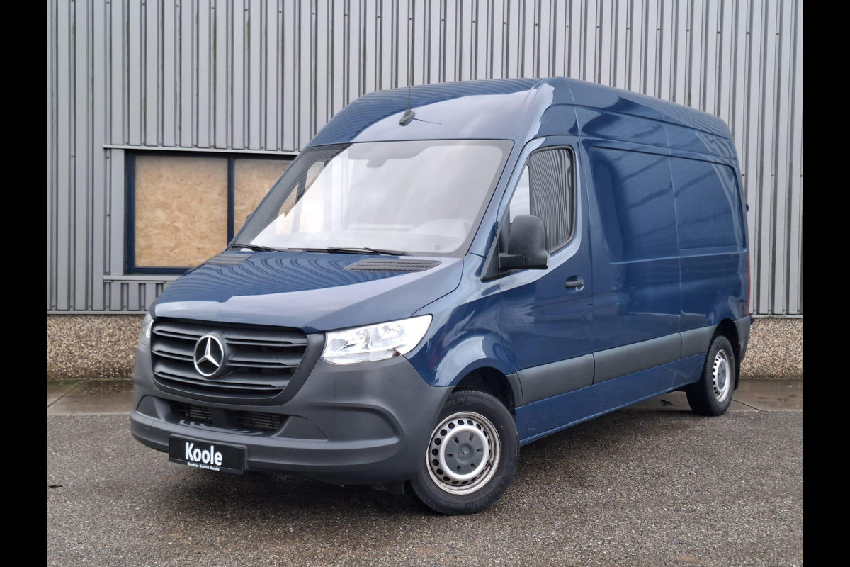 Mercedes-Benz Sprinter 311 2.2 CDI L2H2 / AIRCO / CAMERA / 3 ZITS / DEALER ONDERHOUDEN / NAVI
