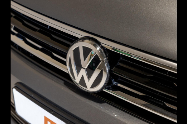 Volkswagen Tiguan 2.0 TSI 4Motion 2x R-Line Blackstyle / 230pk / Trekhaak / Panorama dak / Dynaudio /