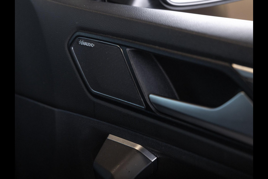 Volkswagen Tiguan 2.0 TSI 4Motion 2x R-Line Blackstyle / 230pk / Trekhaak / Panorama dak / Dynaudio /