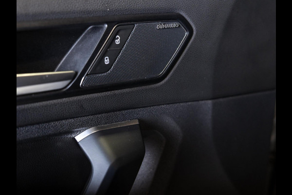 Volkswagen Tiguan 2.0 TSI 4Motion 2x R-Line Blackstyle / 230pk / Trekhaak / Panorama dak / Dynaudio /