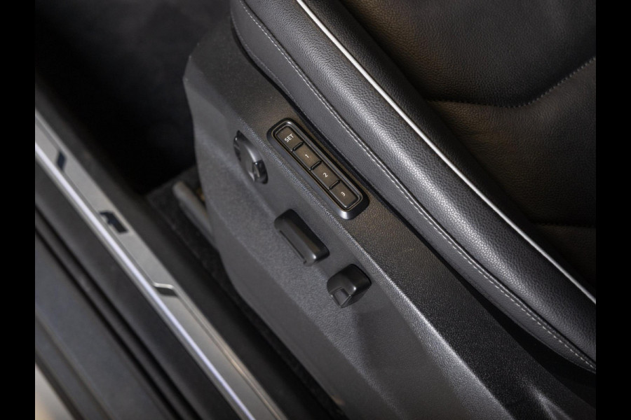 Volkswagen Tiguan 2.0 TSI 4Motion 2x R-Line Blackstyle / 230pk / Trekhaak / Panorama dak / Dynaudio /