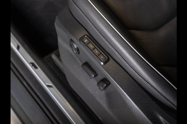 Volkswagen Tiguan 2.0 TSI 4Motion 2x R-Line Blackstyle / 230pk / Trekhaak / Panorama dak / Dynaudio /