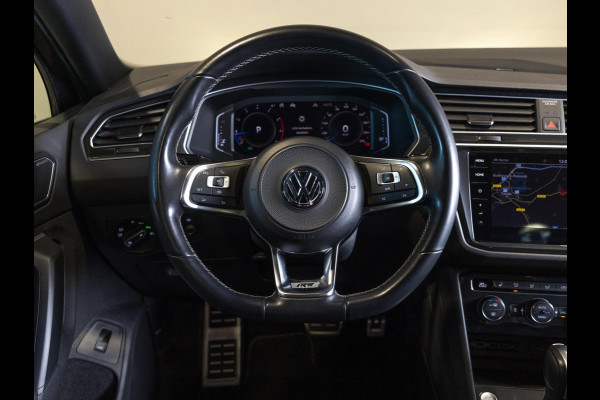 Volkswagen Tiguan 2.0 TSI 4Motion 2x R-Line Blackstyle / 230pk / Trekhaak / Panorama dak / Dynaudio /