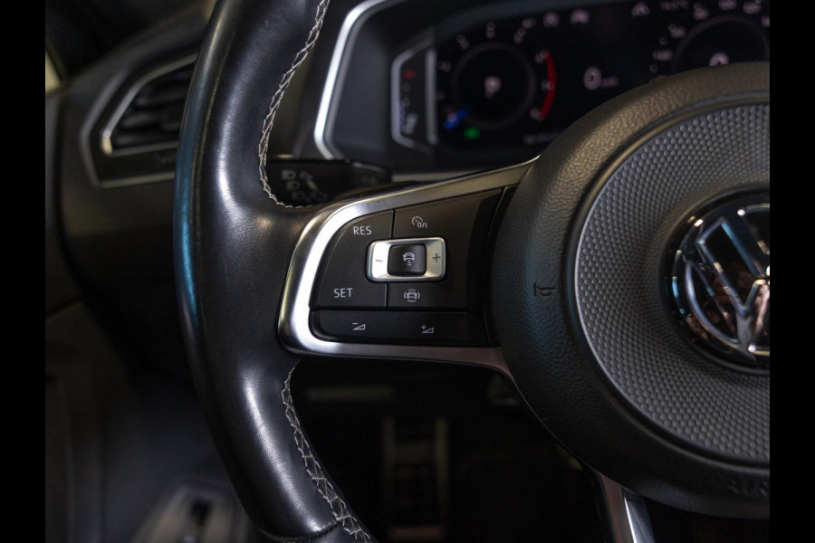 Volkswagen Tiguan 2.0 TSI 4Motion 2x R-Line Blackstyle / 230pk / Trekhaak / Panorama dak / Dynaudio /