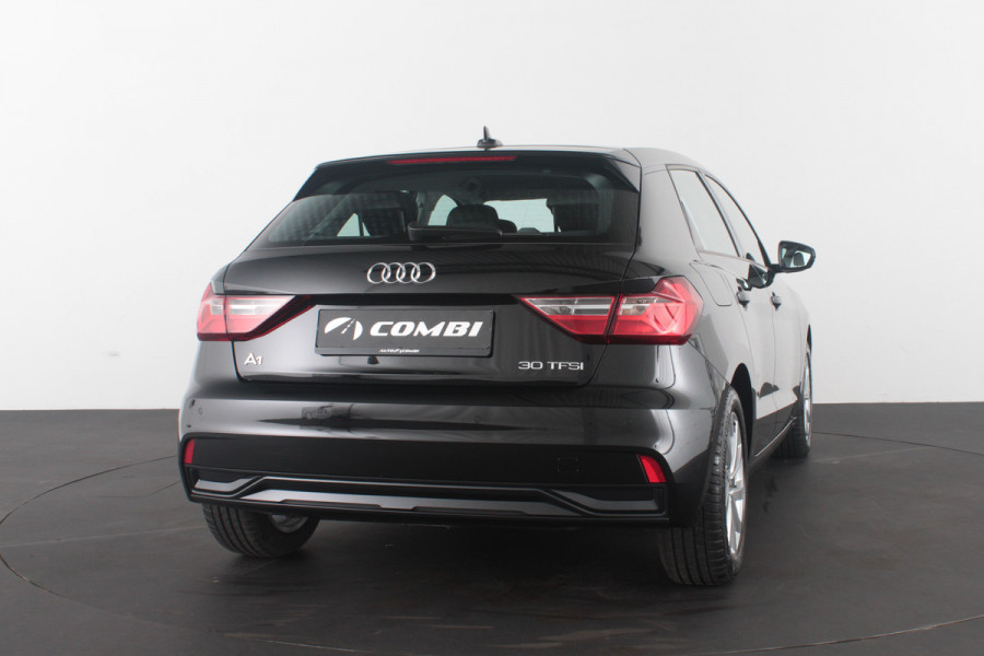Audi A1 Sportback 30 TFSI Pro Line Automaat/116pk/Navigatie/Mythos Black Metallic/Parkeersensoren/16 inch velgen