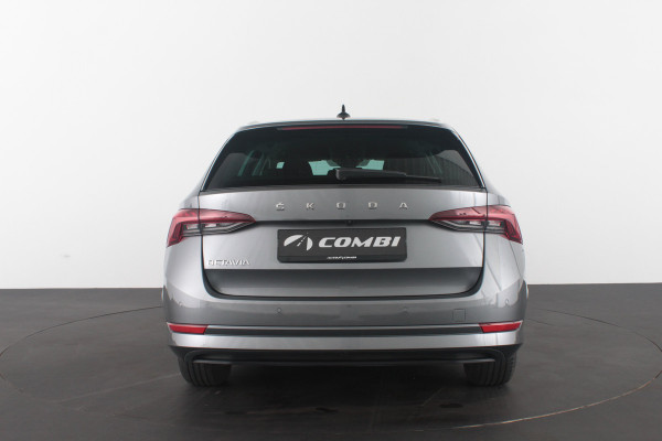 Škoda Octavia Combi 1.0 TSI Business > Trekhaak/Achteruitrijcamera/Stoelverwarming/Parkeerhulp voor en achter