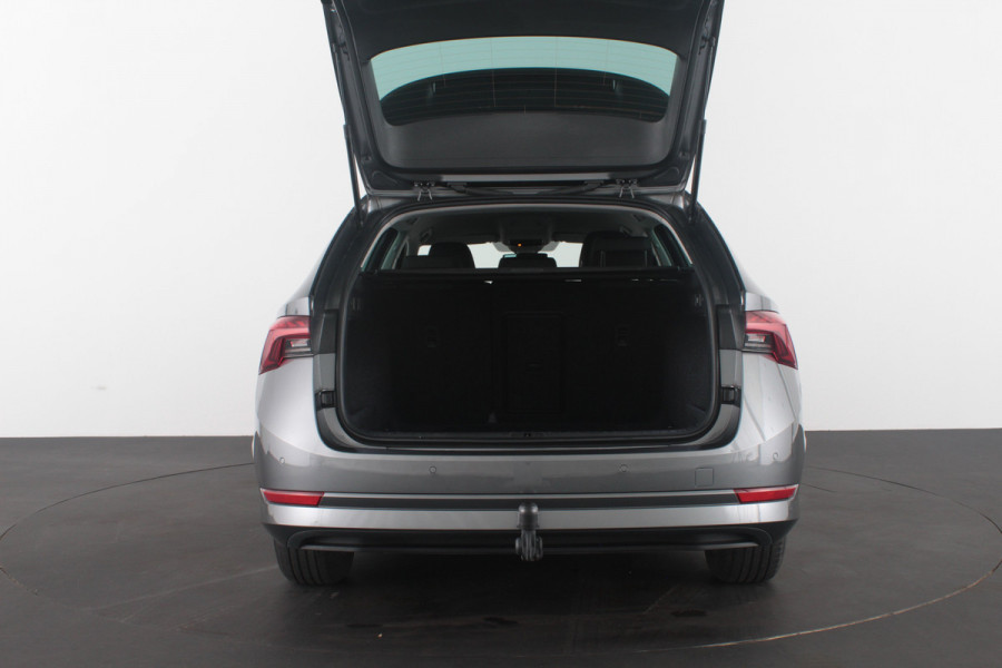 Škoda Octavia Combi 1.0 TSI Business > Trekhaak/Achteruitrijcamera/Stoelverwarming/Parkeerhulp voor en achter