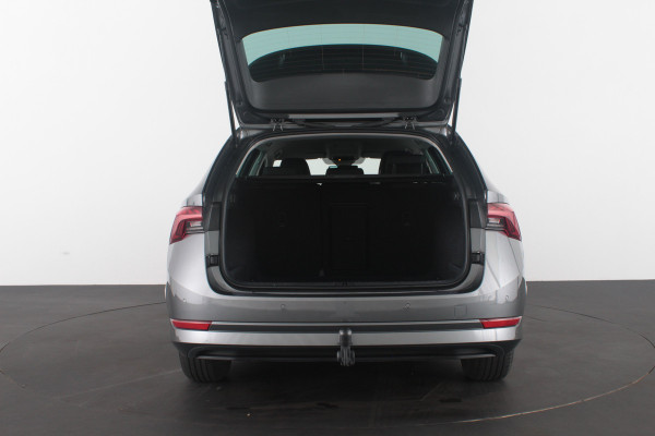 Škoda Octavia Combi 1.0 TSI Business > Trekhaak/Achteruitrijcamera/Stoelverwarming/Parkeerhulp voor en achter