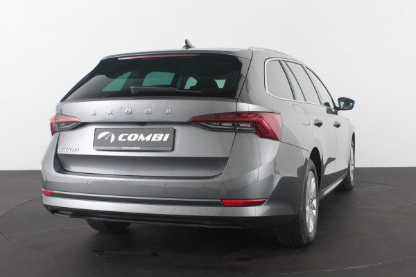 Škoda Octavia Combi 1.0 TSI Business > Trekhaak/Achteruitrijcamera/Stoelverwarming/Parkeerhulp voor en achter