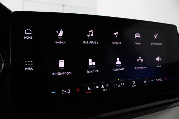 Škoda Octavia Combi 1.0 TSI Business > Trekhaak/Achteruitrijcamera/Stoelverwarming/Parkeerhulp voor en achter