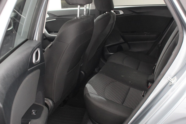 Kia Ceed Sportswagon 1.0 T-GDi Active SW | Navigatie | Apple Carplay/Android Auto | Climate Control | Camera | Extra Getint Glas