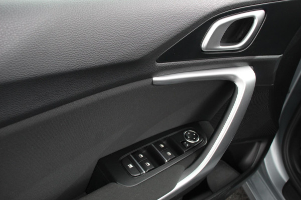 Kia Ceed Sportswagon 1.0 T-GDi Active SW | Navigatie | Apple Carplay/Android Auto | Climate Control | Camera | Extra Getint Glas