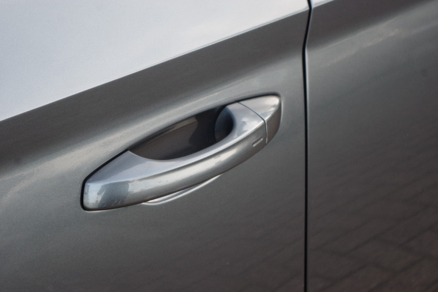 Škoda Superb Combi 1.4 TSI iV 218 PK Sportline BNS PHEV, Trekhaak, Panoramadak, 4 x Stoelverwarming, 360 Camera