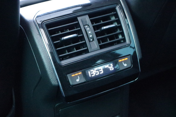 Škoda Superb Combi 1.4 TSI iV 218 PK Sportline BNS PHEV, Trekhaak, Panoramadak, 4 x Stoelverwarming, 360 Camera