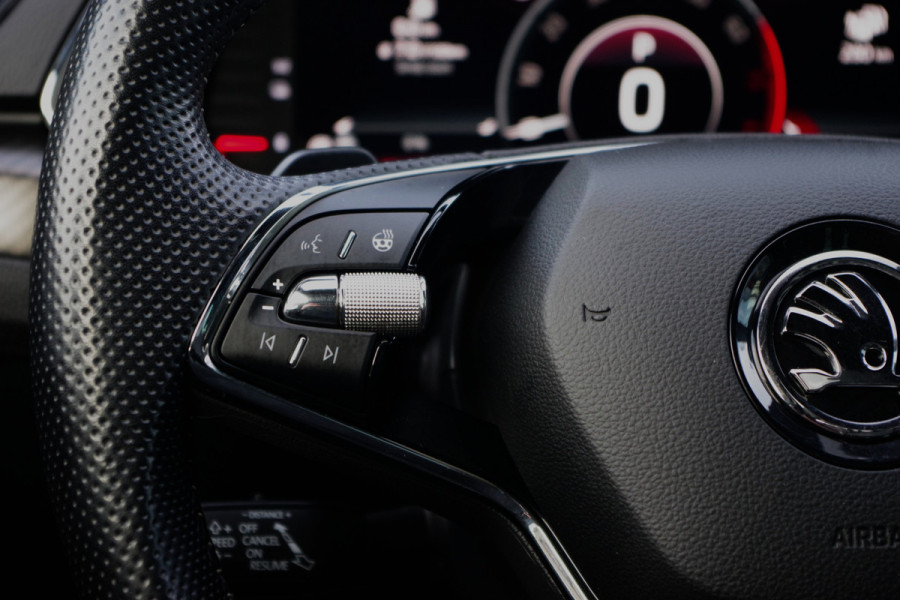 Škoda Superb Combi 1.4 TSI iV 218 PK Sportline BNS PHEV, Trekhaak, Panoramadak, 4 x Stoelverwarming, 360 Camera