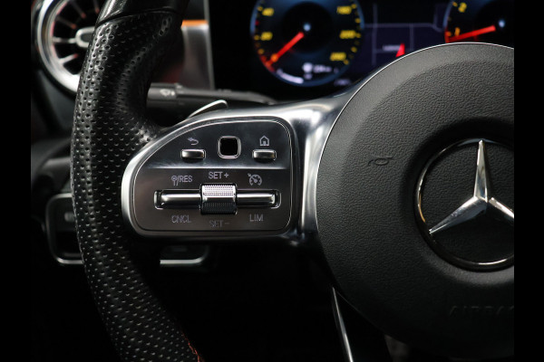 Mercedes-Benz CLA-Klasse 200 Premium Plus [SCHUIFKANTELDAK, BURMESTER SOUND, APPLE CARPLAY, ANDROID, SFEERVERLICHTING, CAMERA, STOELVERWARMING, LEDVERLICHTING, CRUISE, CLIMATE, NIEUWSTAAT]