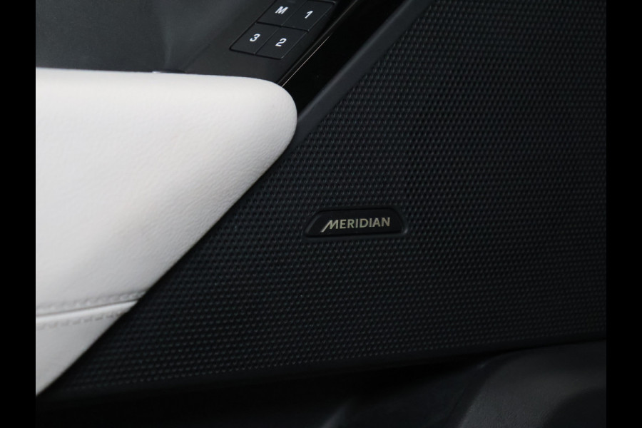 Land Rover Range Rover Velar 2.0 P400e Sport *WEEKAANBIEDING* [MEMORY SEATS, APPLE CARPLAY, ANDROID, MERIDIAN SOUND, AANPASBARE RIJMODUS, 360 CAMERA, VOL LEDER, STOELVERWARMING, CRUISE, CLIMATE, NIEUWSTAAT]