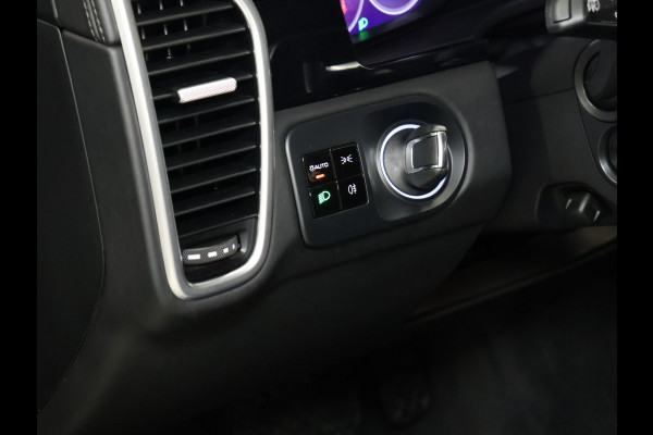 Porsche Cayenne 3.0 E-Hybrid [SPORT CHRONO, SPORT DESIGN, LED MATRIX PDLS PLUS, LUCHTVERING, SCHUIFKANTELDAK, TREKHAAK INKLAPBAAR, MEMORY SEATS, BOSE SOUND, STOELVERKOELING, HEAD-UP, APPLE CARPLAY, ANDROID, 360 CAMERA, A