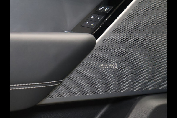 Land Rover Range Rover Velar 2.0 I4 Turbo AWD R-Dynamic HSE [LUCHTVERING, SCHUIFKANTELDAK, TREKHAAK INKLAPBAAR, MEMORY SEATS, MERIDIAN SOUND, APPLE CARPLAY, ANDROID, STOELMASSAGE, 360 CAMERA, COMFORTSTOELEN, STOELVERKOELING, STOELVERWARMING, CRUISE, C