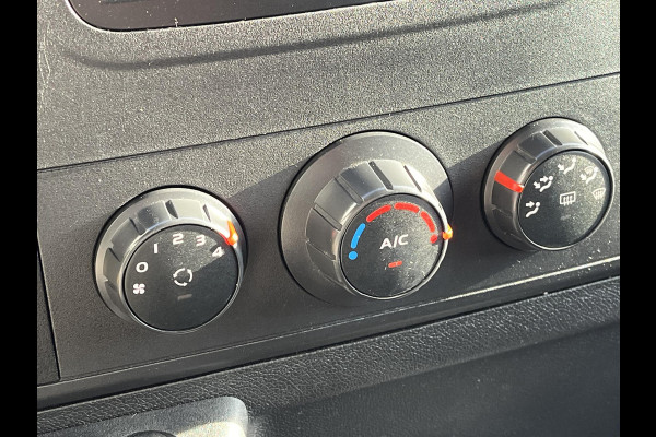 Renault Master T35 2.3 dCi L2H2*NAVI*A/C*HAAK*CRUISE*3PERS*PDC*