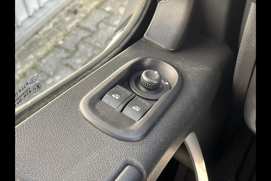 Renault Master T35 2.3 dCi L2H2*NAVI*A/C*HAAK*CRUISE*3PERS*PDC*