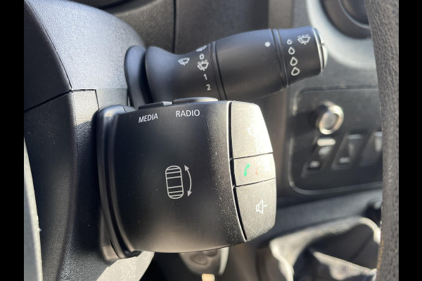 Renault Master T35 2.3 dCi L2H2*NAVI*A/C*HAAK*CRUISE*3PERS*PDC*