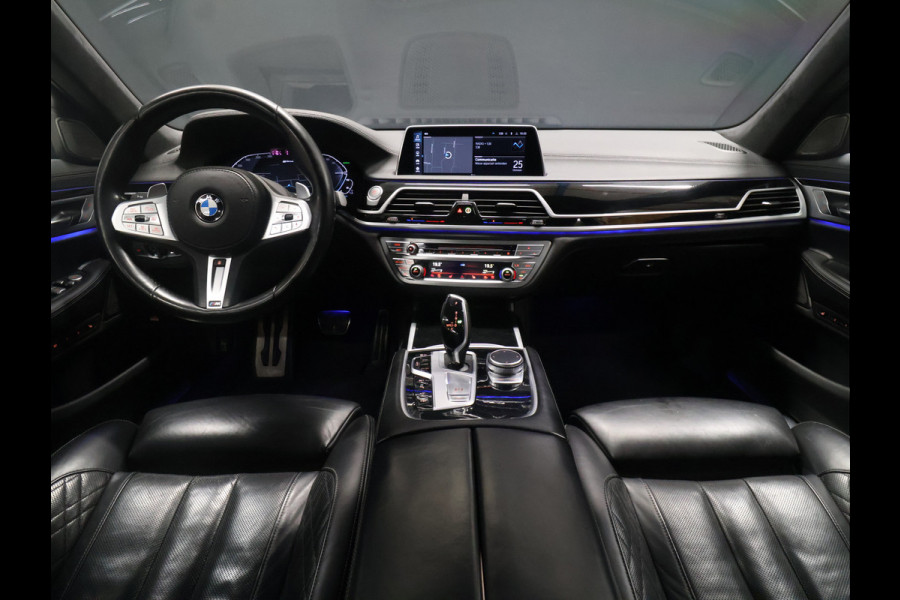 BMW 7 Serie 745e High Executive M Sport *WEEKAANBIEDING* [SCHUIFKANTELDAK, HARMAN/KARDON, APPLE CARPLAY, ANDROID, ELEKTRISCH VERSTELBARE STOELEN V+A, STOELMASSAGE V+A, LUCHTVERING, 360 CAMERA, HEAD-UP, STUURVERWARMING, STOELVERWARM