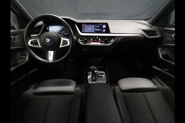 BMW 1-serie 118i M Sport [M SPORT, APPLE CARPLAY, ANDROID AUTO, SPORTSTOELEN, CRUISE CONTROL, SPORTSTOELEN, NIEUWSTAAT]