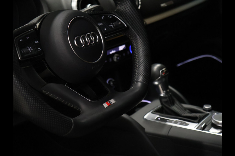 Audi A3 Sportback 35 TFSI CoD Sport S Line [DIGITAL DASHBOARD, BANG&OLUFSEN SOUND, VLAK STUUR, STOELVERWARMING, PDC VOOR EN ACHTER, SPORTSTOELEN, NIEUWSTAAT]