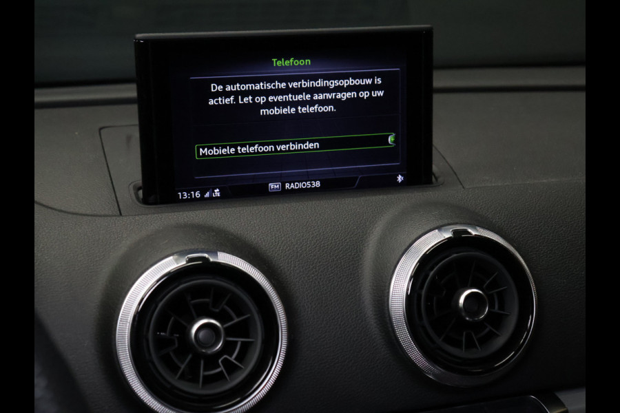 Audi A3 Sportback 35 TFSI CoD Sport S Line [DIGITAL DASHBOARD, BANG&OLUFSEN SOUND, VLAK STUUR, STOELVERWARMING, PDC VOOR EN ACHTER, SPORTSTOELEN, NIEUWSTAAT]