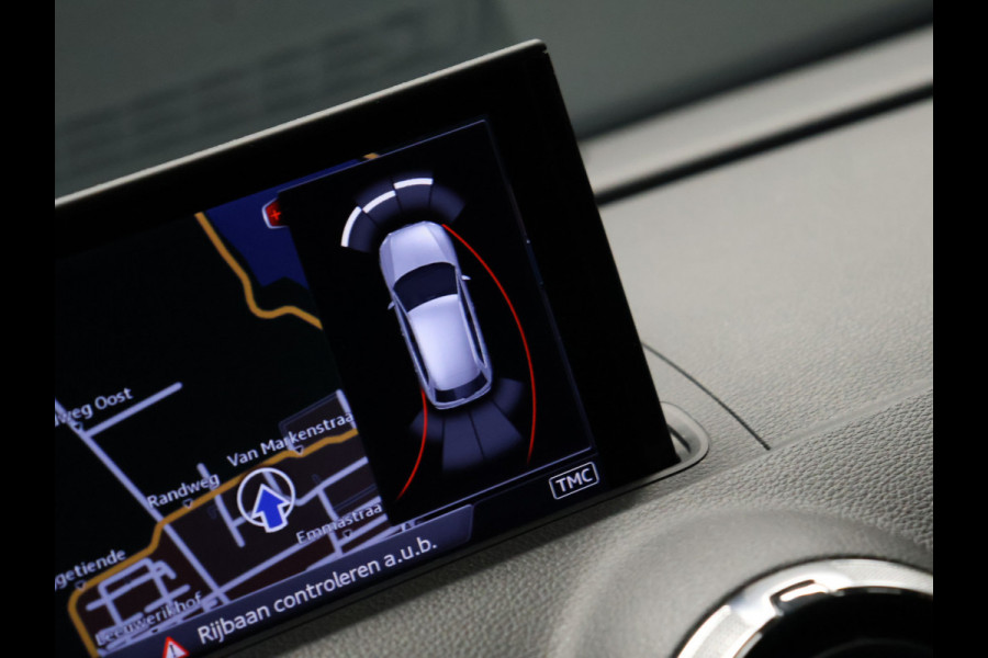 Audi A3 Sportback 35 TFSI CoD Sport S Line [DIGITAL DASHBOARD, BANG&OLUFSEN SOUND, VLAK STUUR, STOELVERWARMING, PDC VOOR EN ACHTER, SPORTSTOELEN, NIEUWSTAAT]