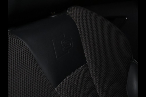 Audi A3 Sportback 35 TFSI CoD Sport S Line [DIGITAL DASHBOARD, BANG&OLUFSEN SOUND, VLAK STUUR, STOELVERWARMING, PDC VOOR EN ACHTER, SPORTSTOELEN, NIEUWSTAAT]