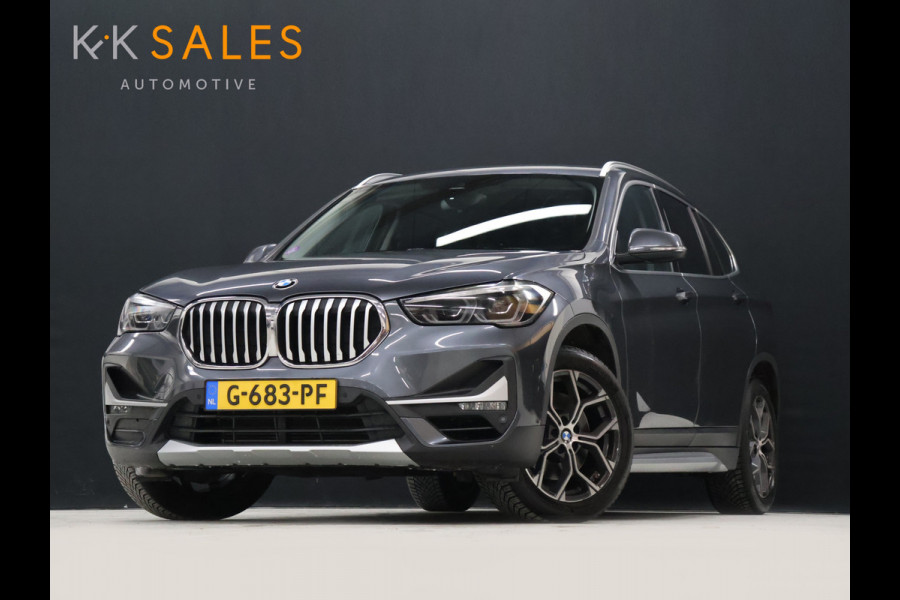 BMW X1 sDrive20i VDL Nedcar Edition [GROOT NAVIGATIE, TREKHAAK, HUD, PDC V+A, BLUETOOTH TELEFOON, CRUISE CONTROL, STOELVERWARMING, ELEKTRISCHE ACHTERKLEP, BMW LED, NIEUWSTAAT]