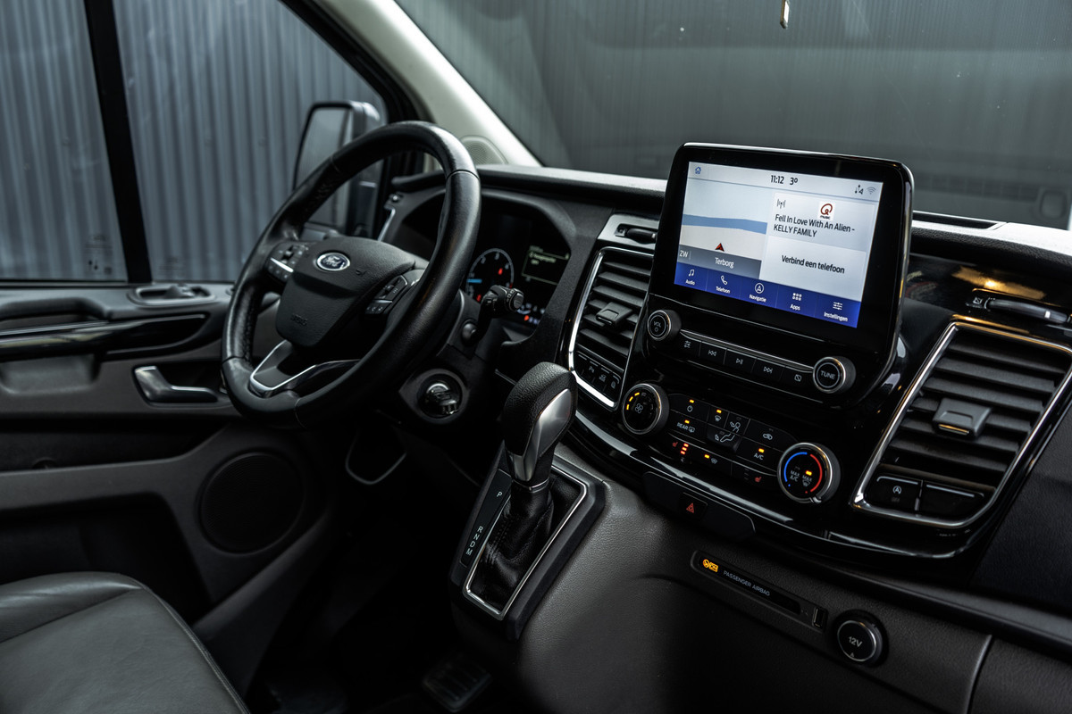 Ford Transit Custom 2.0 TDCI L2H1 Limited DC | 170 PK | 5-Zits | Automaat | CarPlay | Navi | Camera | Zijschuifdeur R + L | LED | Cruise
