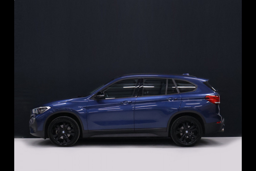 BMW X1 sDrive18i Sport *WEEKAANBIEDING* [HEAD-UP DISPLAY, GROOT NAVIGATIE, VOL LEDER, PDC ACHTER, STOELVERWARMING, AUTOMATISCHE AIRCO, ELEKTRISCHE ACHTERKLEP, BMW LED, CRUISE CONTROL, BLUETOOTH TELEFOON, NIEUWSTAAT