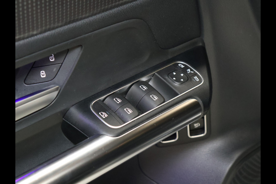 Mercedes-Benz GLA 250 e Business Solution Luxury Limited [TREKHAAK INKLAPBAAR, APPLE CARPLAY, ANDROID, STOELVERWARMING, CAMERA, VOL LEDER, CRUISE, CLIMATE, NIEUWSTAAT]