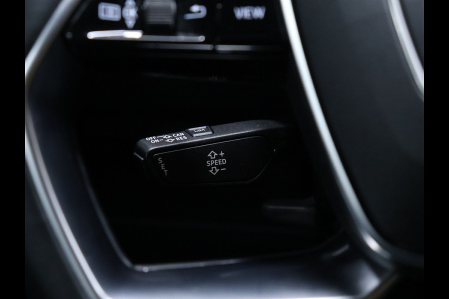 Audi e-tron 55 quattro edition 95 kWh Sport [LUCHTVERING, BLUETOOTH TELEFOON, PDC V+A, CRUISE CONTROL, CLIMATE CONTROL, LANE ASSIST, ELEKTRISCHE ACHTERKLEP, LED KOPLAMPEN, NIEUWSTAAT]