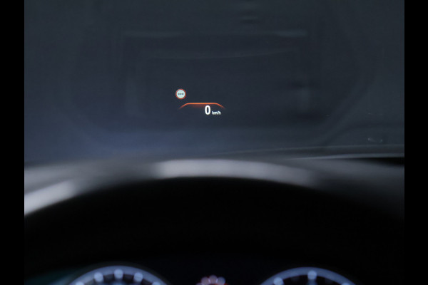 BMW 5 Serie Touring 530i High Executive Luxury Line [LUCHTVERING, SCHUIFKANTELDAK, MEMORY SEATS, HEAD-UP, ACTIVE PROTECTION, STUURVERWARMING, ACHTERUITRIJCAMERA, PDC V+A, STOELVERWARMING, BMW ADAPTIVE LED, CRUISE, CLIMATE, BLUETOOTH, NIEUWSTAA