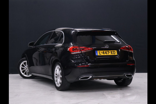 Mercedes-Benz A-Klasse 200 AMG Sport [SPORTSTOELEN, CAMERA, PDC V+A, STOELVERWARMING, CLIMATE CONTROL, CRUISE CONTROL, BLUETOOTH, NAVIGATIE, FLIPPERS, NIEUWSTAAT]