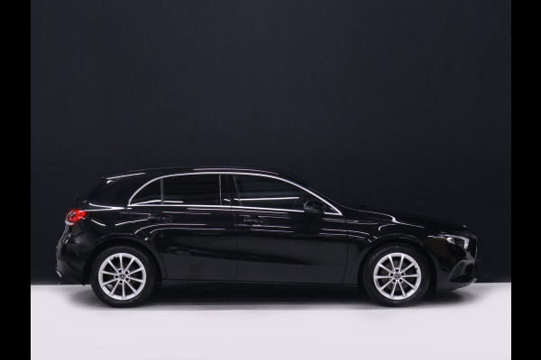 Mercedes-Benz A-Klasse 200 AMG Sport [SPORTSTOELEN, CAMERA, PDC V+A, STOELVERWARMING, CLIMATE CONTROL, CRUISE CONTROL, BLUETOOTH, NAVIGATIE, FLIPPERS, NIEUWSTAAT]