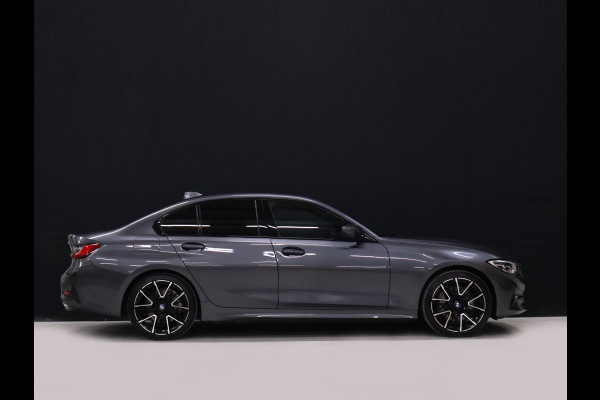 BMW 3-serie 330e Sport Line [APPLE CARPLAY, VOL LEDER, CAMERA, CRUISE CONTROL, ANDROID AUTO, PDC V+A, STOELVERWARMING, AUTOMATISCHE AIRCO, BMW LED, TREKHAAK, NIEUWSTAAT]