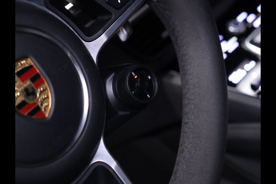 Porsche Cayenne Coupé 3.0 E-Hybrid *WEEKAANBIEDING* [ADAPTIVE SPORT SEAT PLUS, LUCHTVERING, SPORT CHRONO, MEMORY SEATS, APPLE CARPLAY, ADAPTIVE CRUISE CONTROL, BOSE, HUD, 360 CAMERA, PDC V+A, STOELVERWARMING, ELEKTRISCHE ACHTE